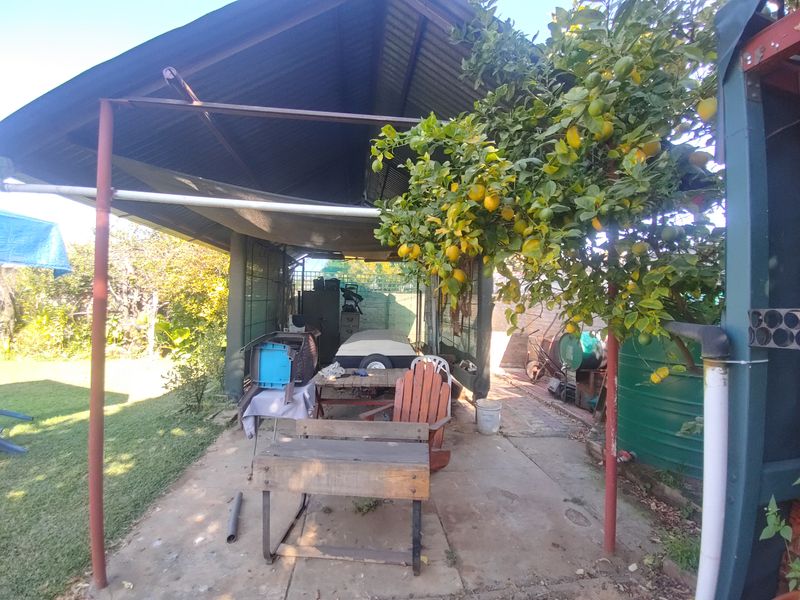 Spacious Family Home with Excellent Extras in Vanderbijlpark - Photo 7