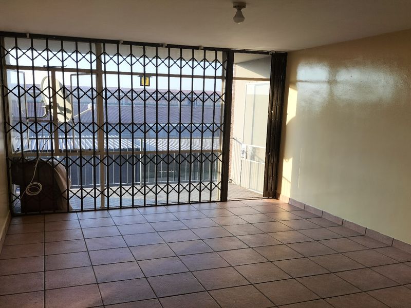 stunning 2 bedroom ready o sell Cw3 - Photo 5