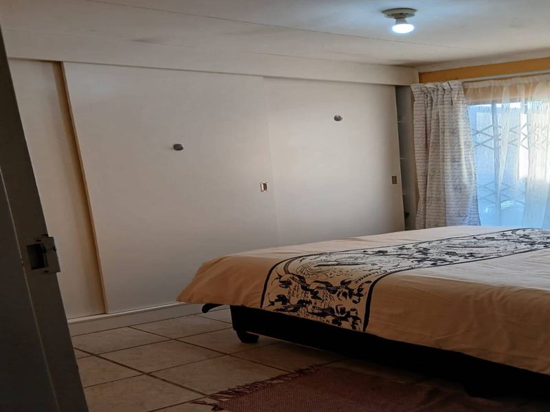 Perfect Starter Home in Savanna City - Photo 8