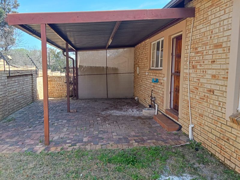 🏡 FOR SALE – BEAUTIFUL 2 BEDROOM TOWNHOUSE 🏡 - Photo 2
