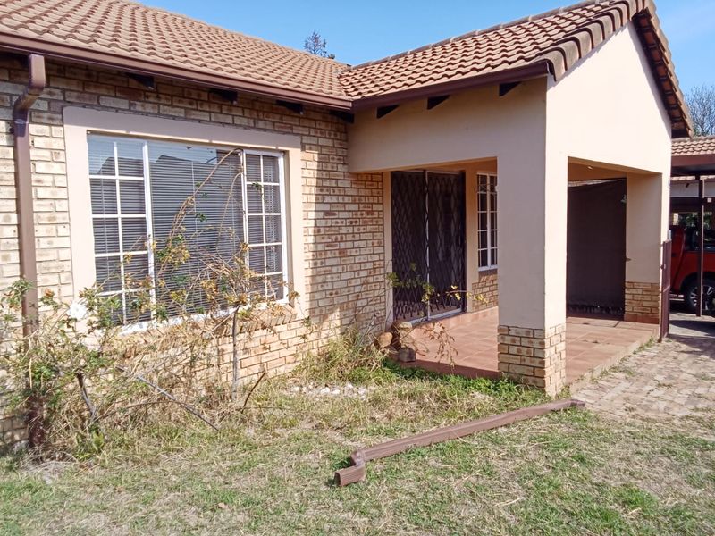 🏡 FOR SALE – BEAUTIFUL 2 BEDROOM TOWNHOUSE 🏡 - Photo 6