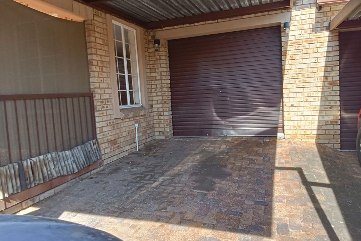 🏡 FOR SALE – BEAUTIFUL 2 BEDROOM TOWNHOUSE 🏡 - Photo 3
