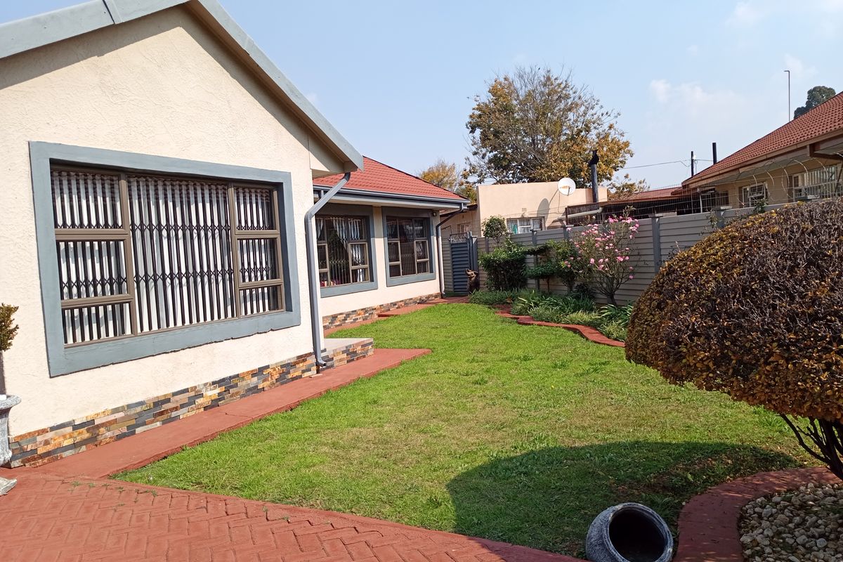 3 Bedroom house - Photo 2