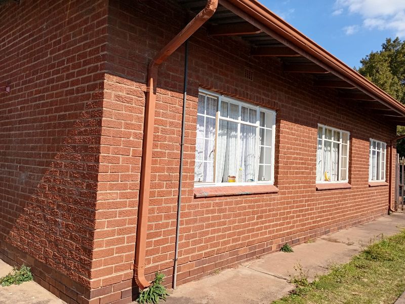 3 Bedroom house - Photo 2