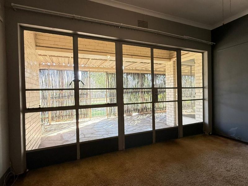 Spacious 3-Bedroom House to Rent – Pet Friendly! - Photo 3