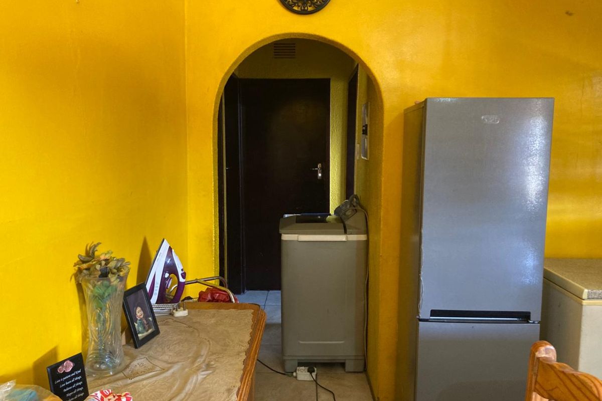 3 bedroom house for sale - Photo 5