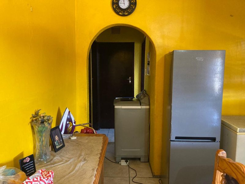 3 bedroom house for sale - Photo 5