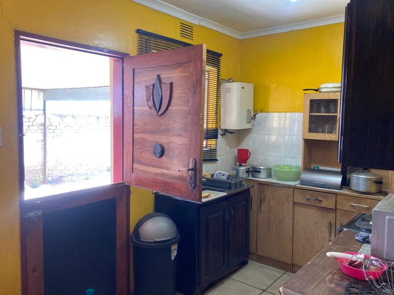 3 bedroom house for sale - Photo 6