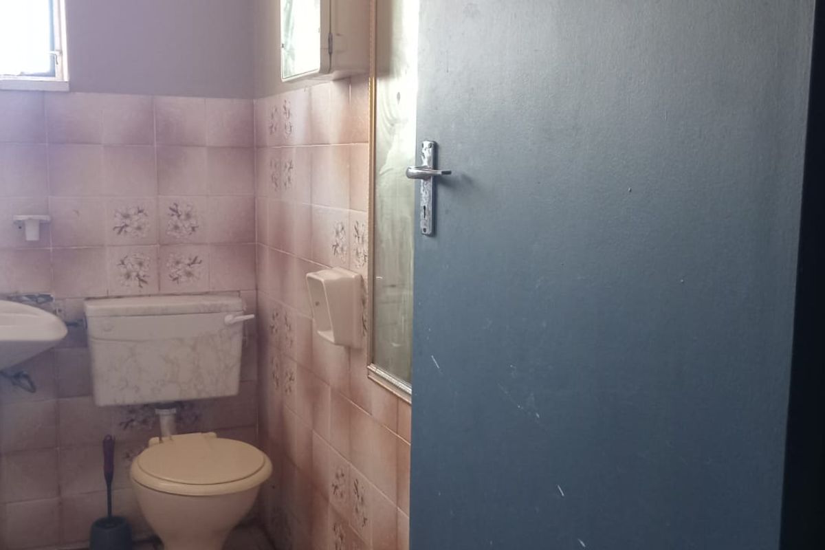 Spacious Communal Accommodation to Rent - Photo 3
