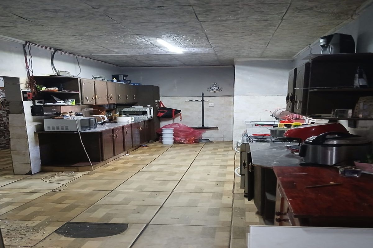 Spacious 3-Bedroom Family Home with Flatlet, Wendy House and Endless Potential - Photo 5