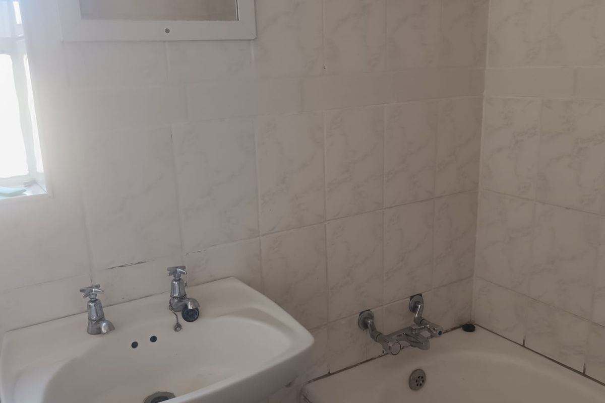 Spacious family home for sale - Photo 3