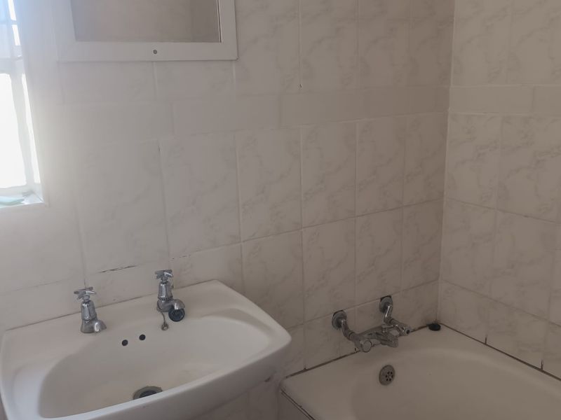 Spacious family home for sale - Photo 3