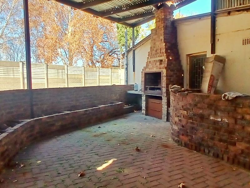 4 Bedroom House for Sale in Sasolburg - Photo 4
