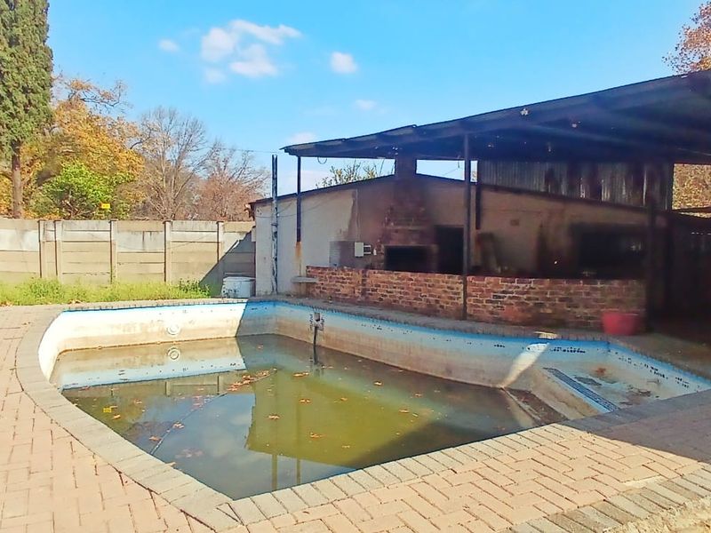 4 Bedroom House for Sale in Sasolburg - Photo 5