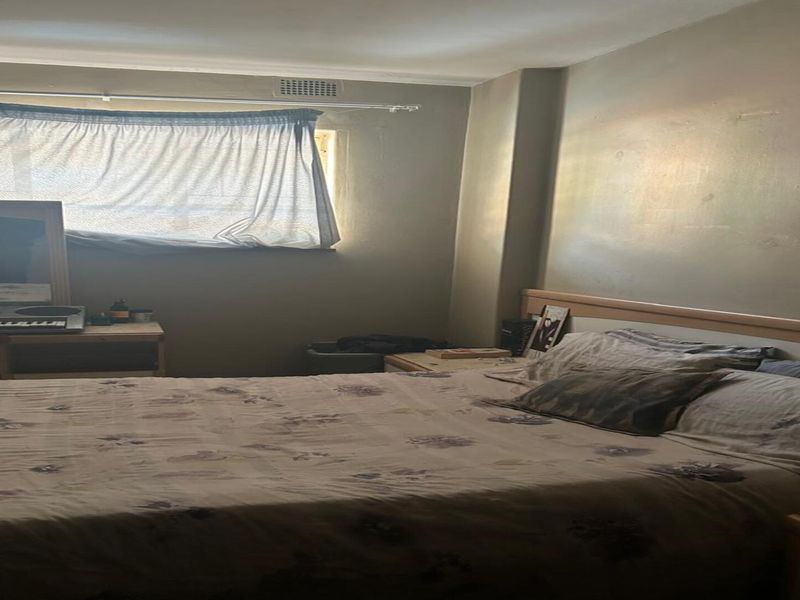 Lovely Ground Floor 2-Bedroom Flat – Packed with Potential! - Photo 8