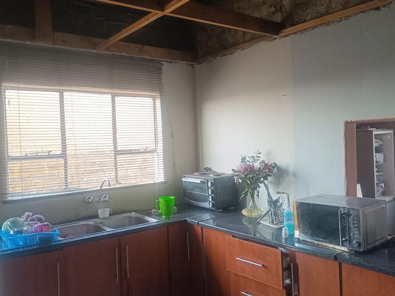 SOLE MANDATE🏡 Spacious 4-Bedroom Family Home – Perfect for Comfortable Family Living! - Photo 7