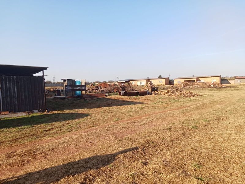 Small Holding for sale - Photo 4