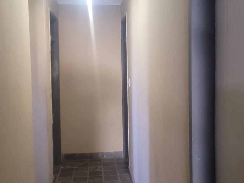 Spacious 9-Bedroom Commune for Sale – Excellent Investment Opportunity - Photo 6