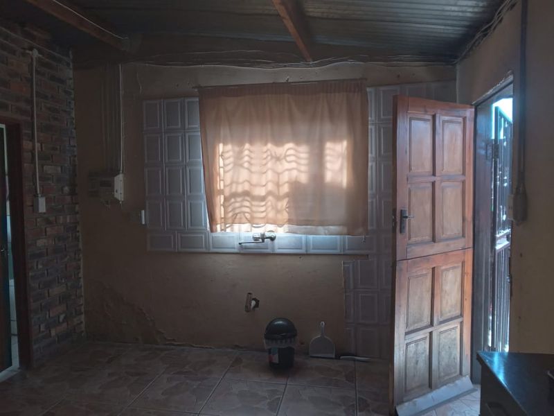 Charming Extended RDP Home with Excellent Investment Potential - Photo 10
