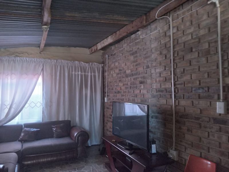 Charming Extended RDP Home with Excellent Investment Potential - Photo 3