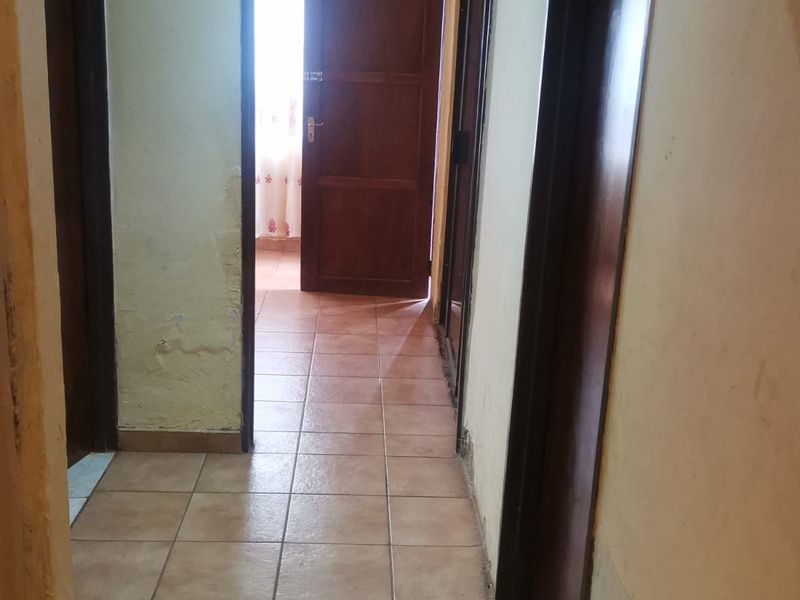 “Spacious Family Home with Extra Income Potential – Near Orange Farm Mall” - Photo 8
