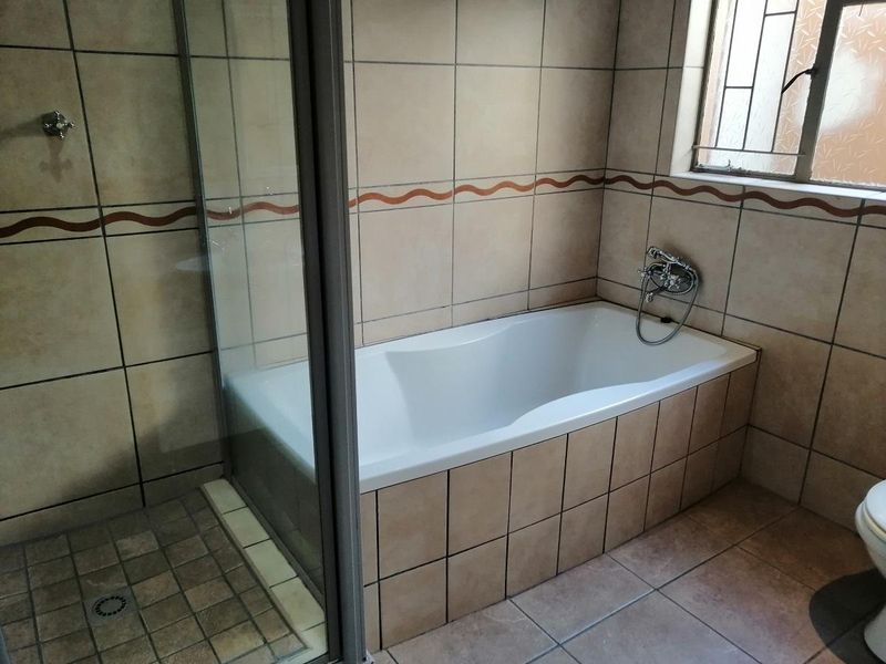 Be the first to view this beautiful house - Photo 9