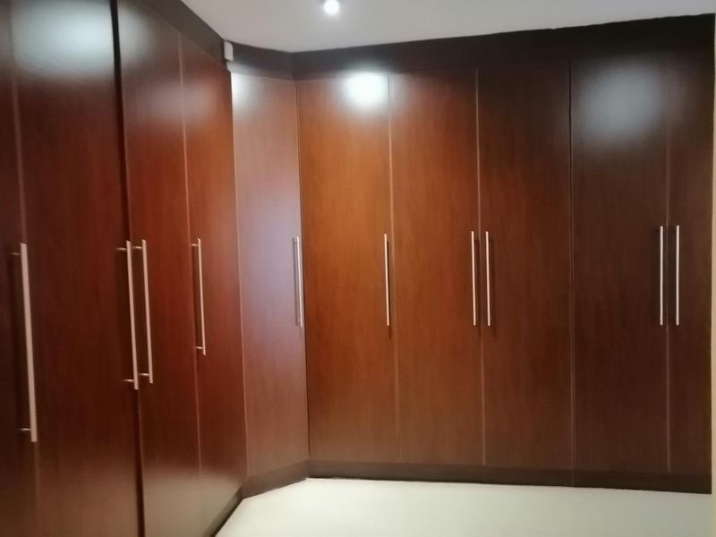Be the first to view this beautiful house - Photo 8