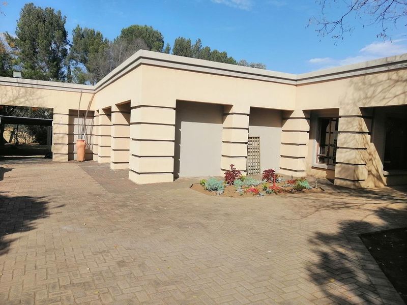 Be the first to view this beautiful house - Photo 6