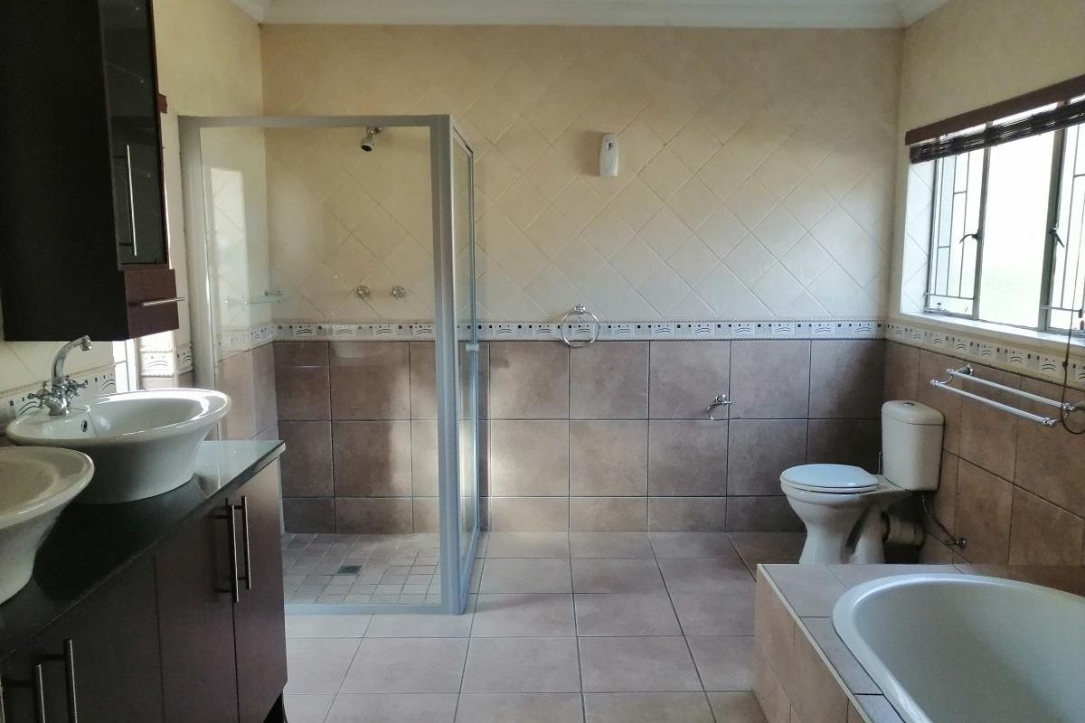 Be the first to view this beautiful house - Photo 5