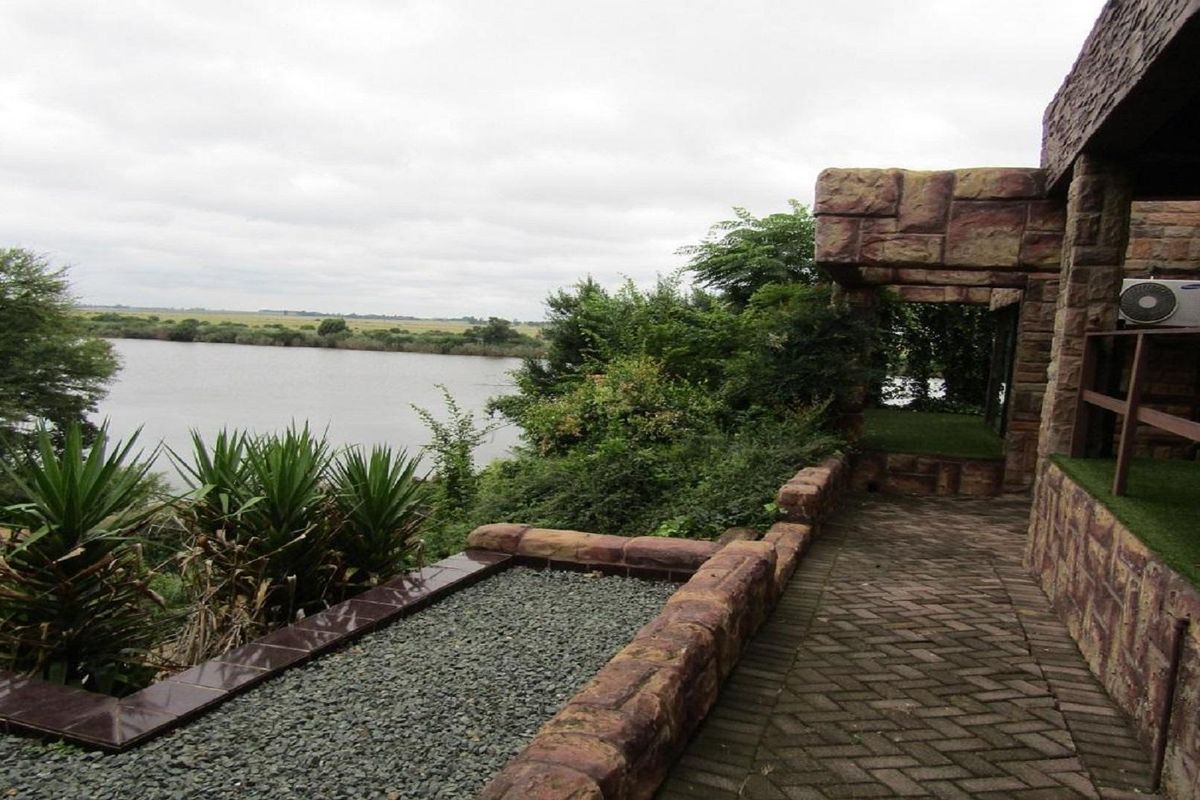 Little bit of heaven on vaalview !! - Photo 5