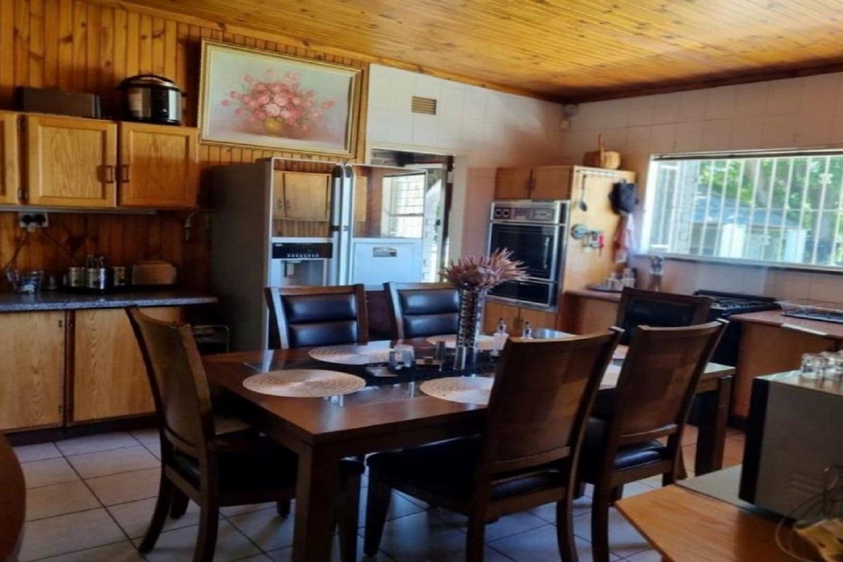 Stunning 3 bedroom home on the rivers edge in Lindequesdrift AH - Photo 3