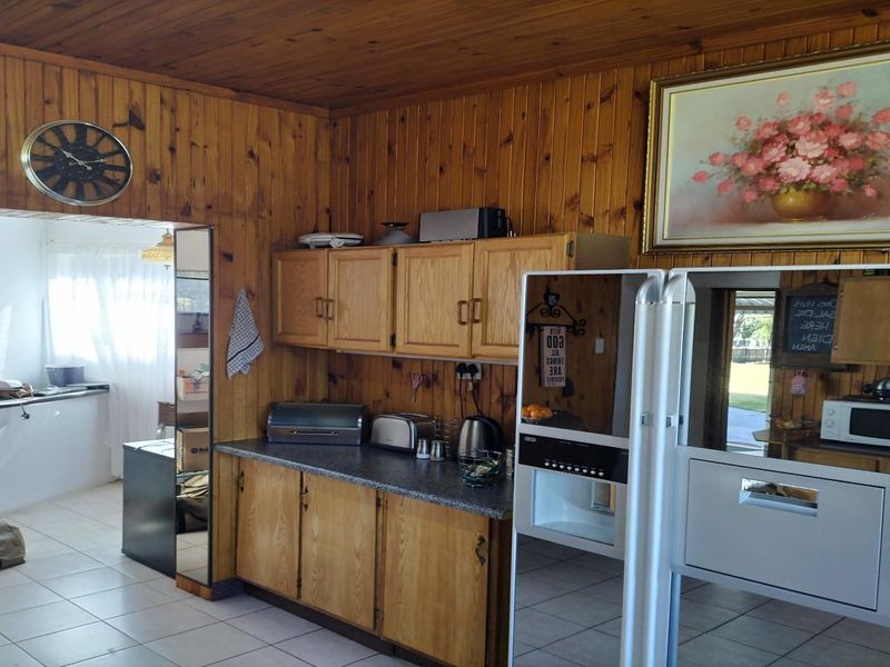 Stunning 3 bedroom home on the rivers edge in Lindequesdrift AH - Photo 8