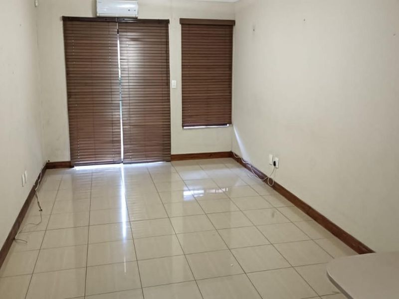 Stunning 2 bedroom townhouse in Three Rivers - Photo 3