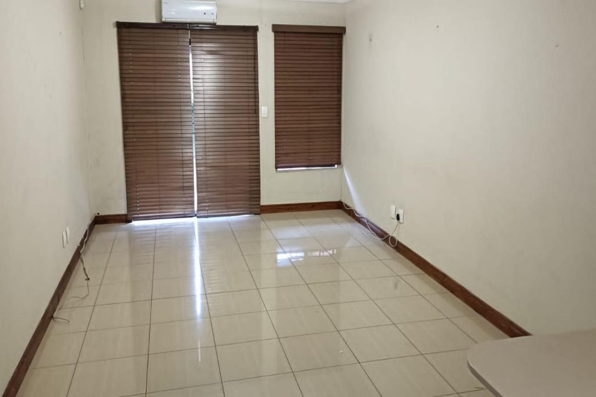 Stunning 2 bedroom townhouse in Three Rivers - Photo 3
