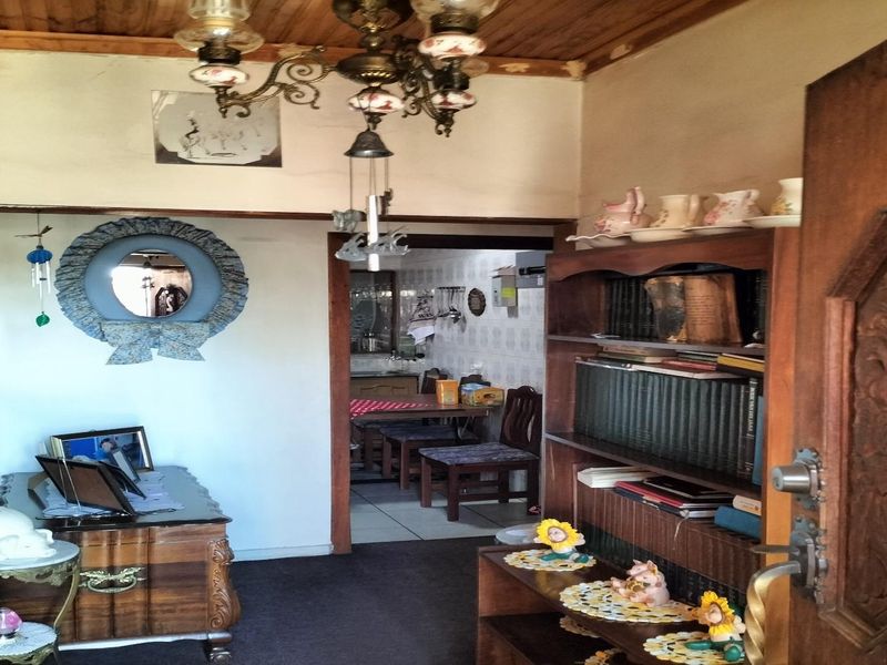 Spacious Property with Excellent Income Potential! - Photo 10