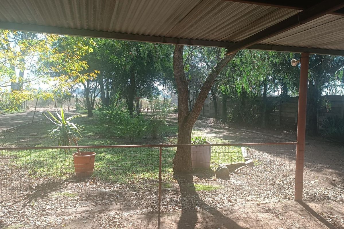 A working small farm in Mullerstuine AH - Photo 2