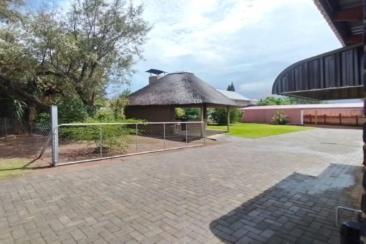 Weather for a holiday retreat or a permanent home at Vaal Marina - Photo 2