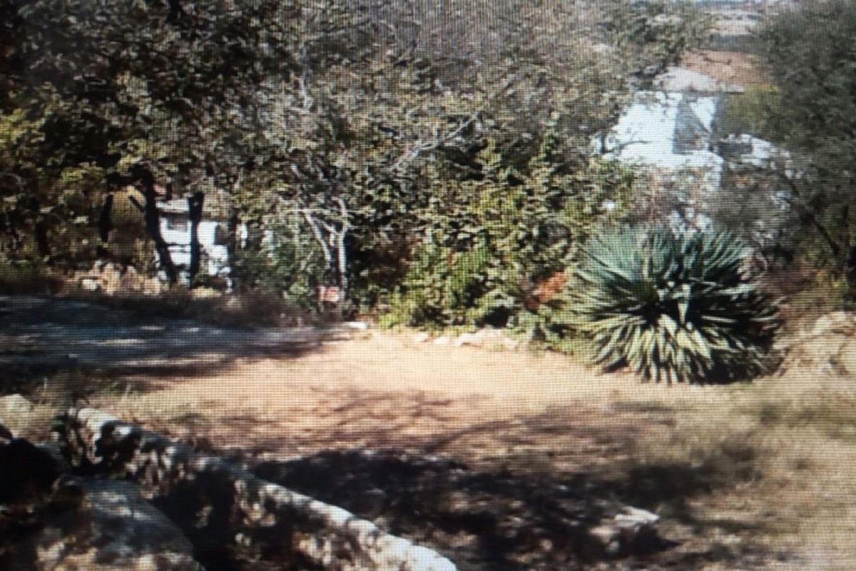 Vacant stand at Vaaloewer - Photo 2
