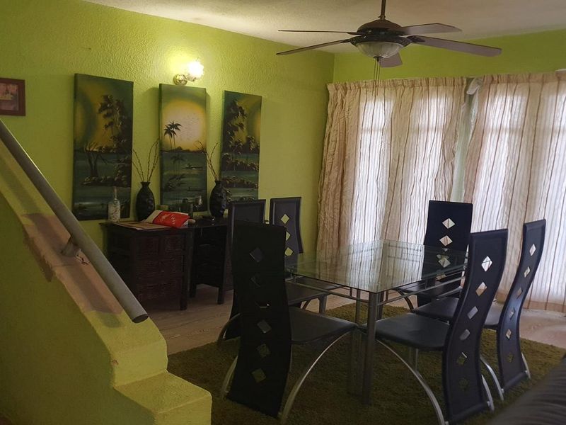 3 Bedroom Duplex - Enough space!! - Photo 9