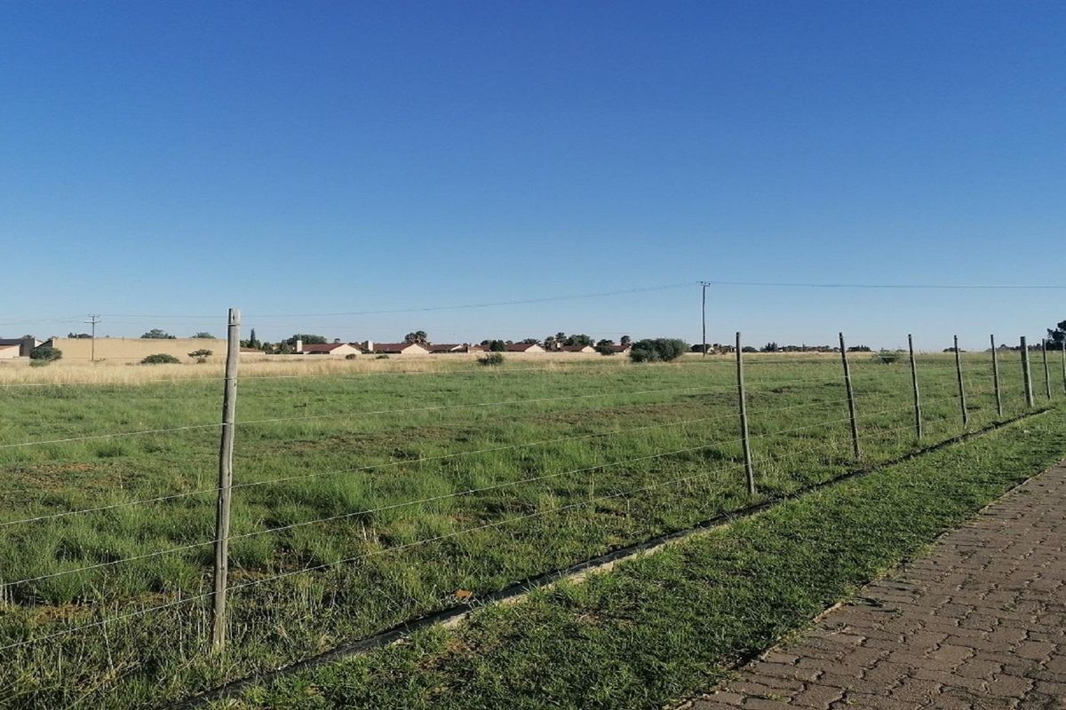 Vacant Land - IDEAL FOR DEVELOPMENT! - Photo 5