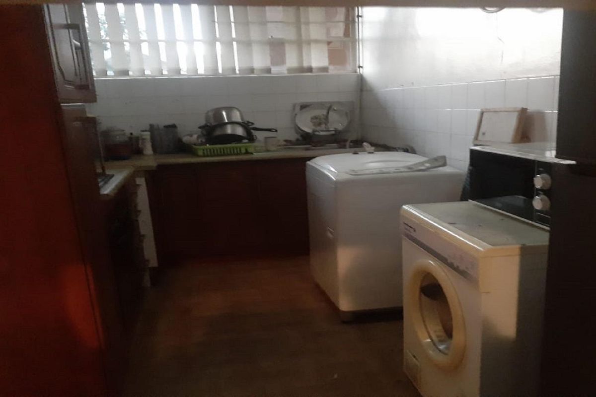 Safe 2 bedroom apartment very neat and tidy in Vereeniging. - Photo 4