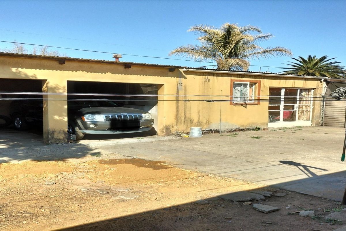 4 Bedroom House for sale! - Photo 4