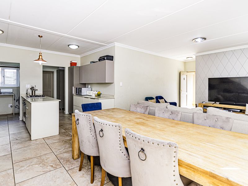 Luxurious 3 bedroom  house sale in Kyalami Hills, Midrand - Photo 10