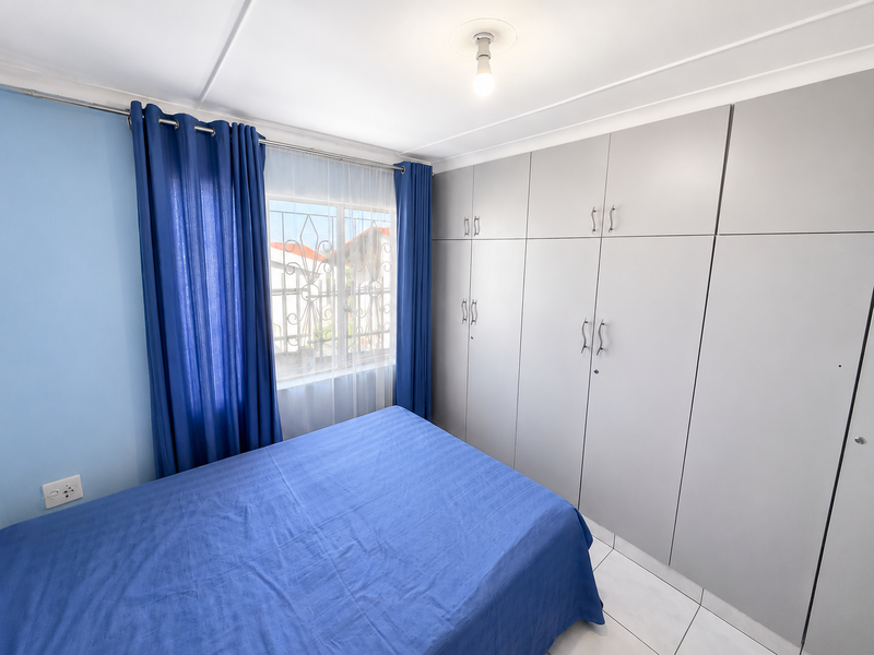 Charming 3-Bedroom Family Home Offering Comfort and Convenience - Photo 8