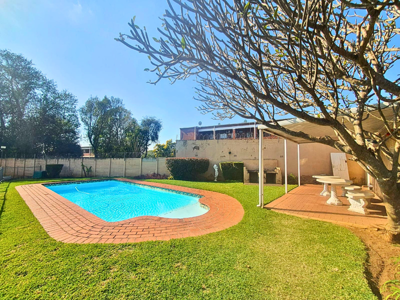 Secure Living with a Touch of Leisure, Two Bedroom Home in Scottsville!!! - Photo 3