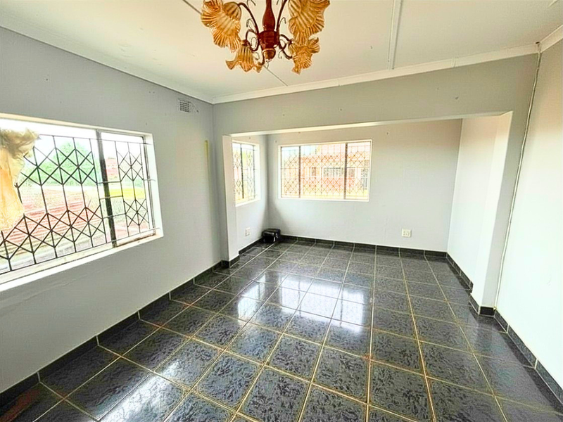 Property Investment Opportunity in Bombay Heights - Photo 4