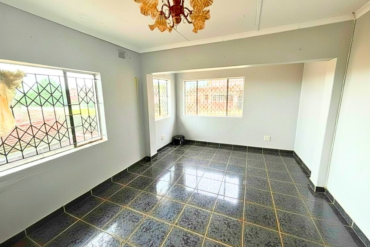 Property Investment Opportunity in Bombay Heights - Photo 4