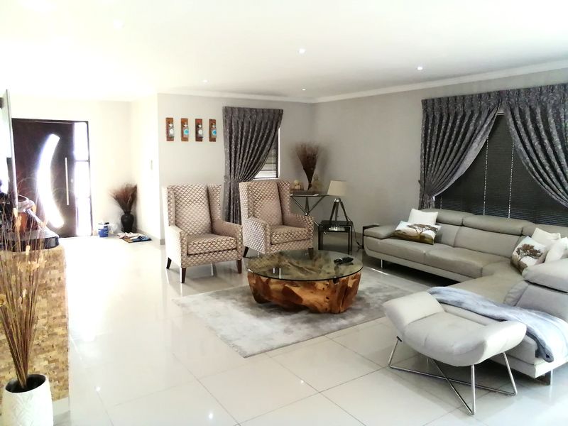 Prestondale Prestige, A Four Bedroom Residence Crafted for Exceptional Living!!! - Photo 3