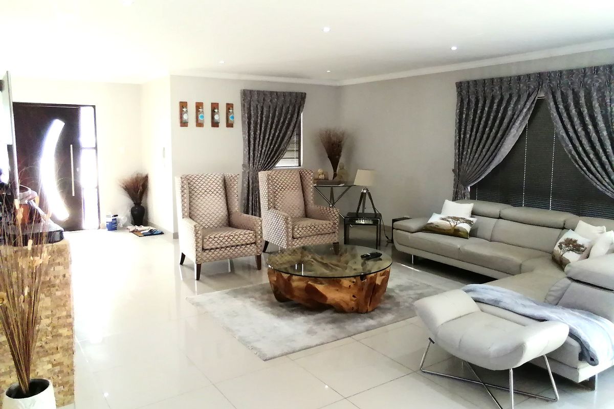 Prestondale Prestige, A Four Bedroom Residence Crafted for Exceptional Living!!! - Photo 3