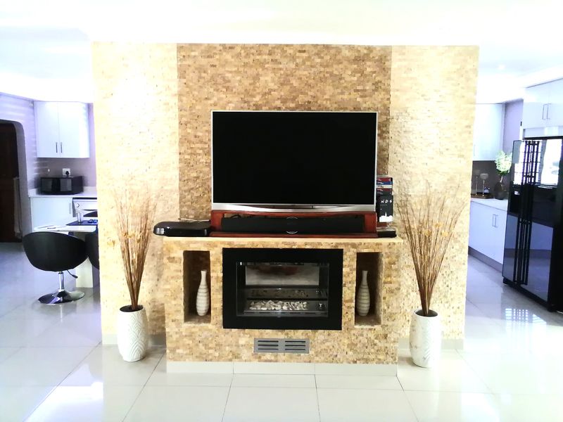 Prestondale Prestige, A Four Bedroom Residence Crafted for Exceptional Living!!! - Photo 7